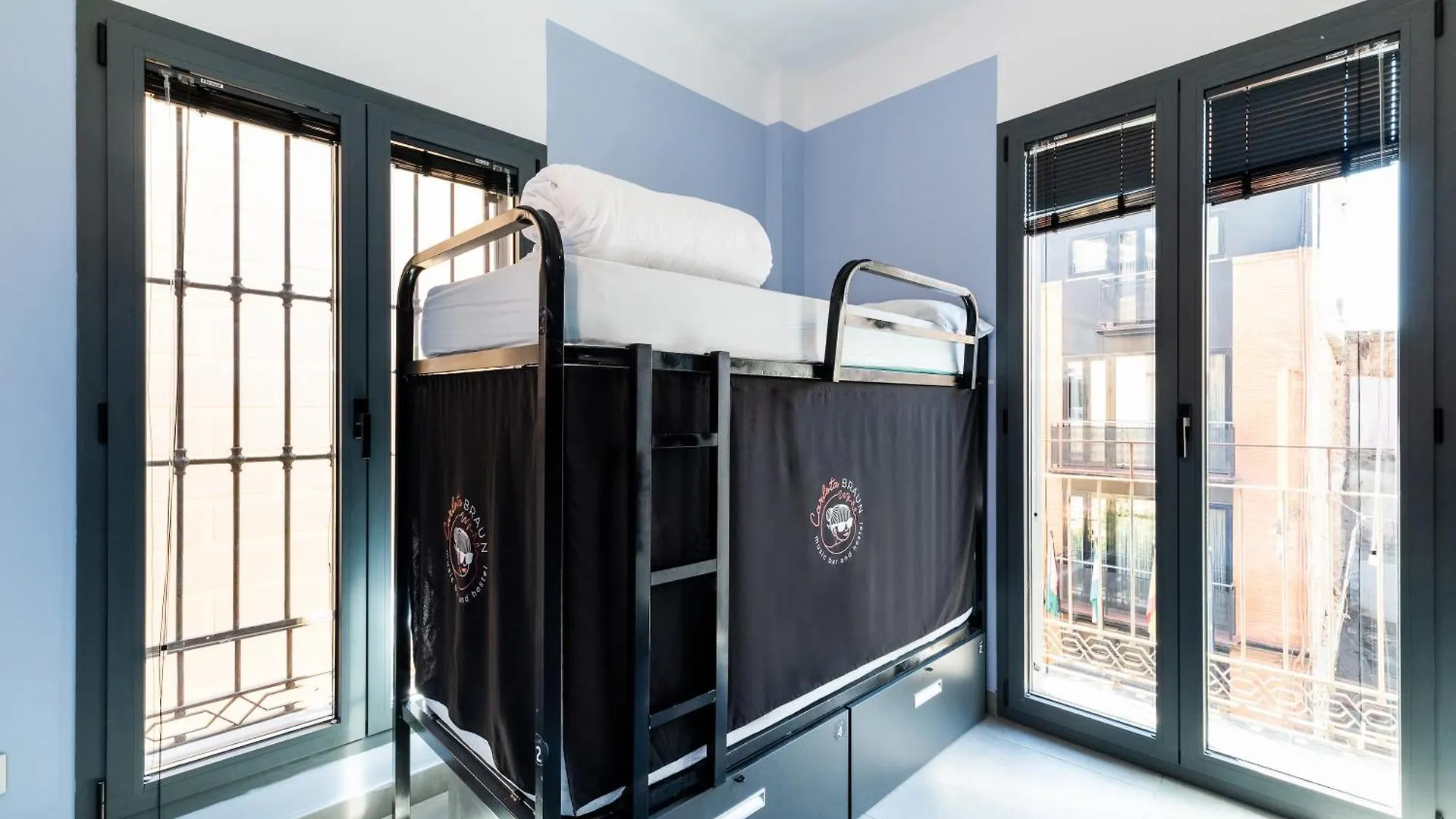 Hostel Carlota Braun グラナダ
